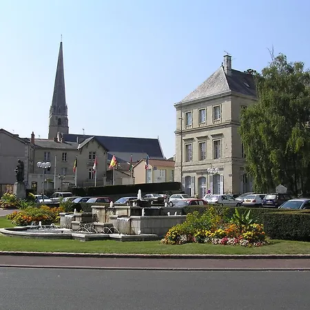 Le Renard D'hotes Vezieres